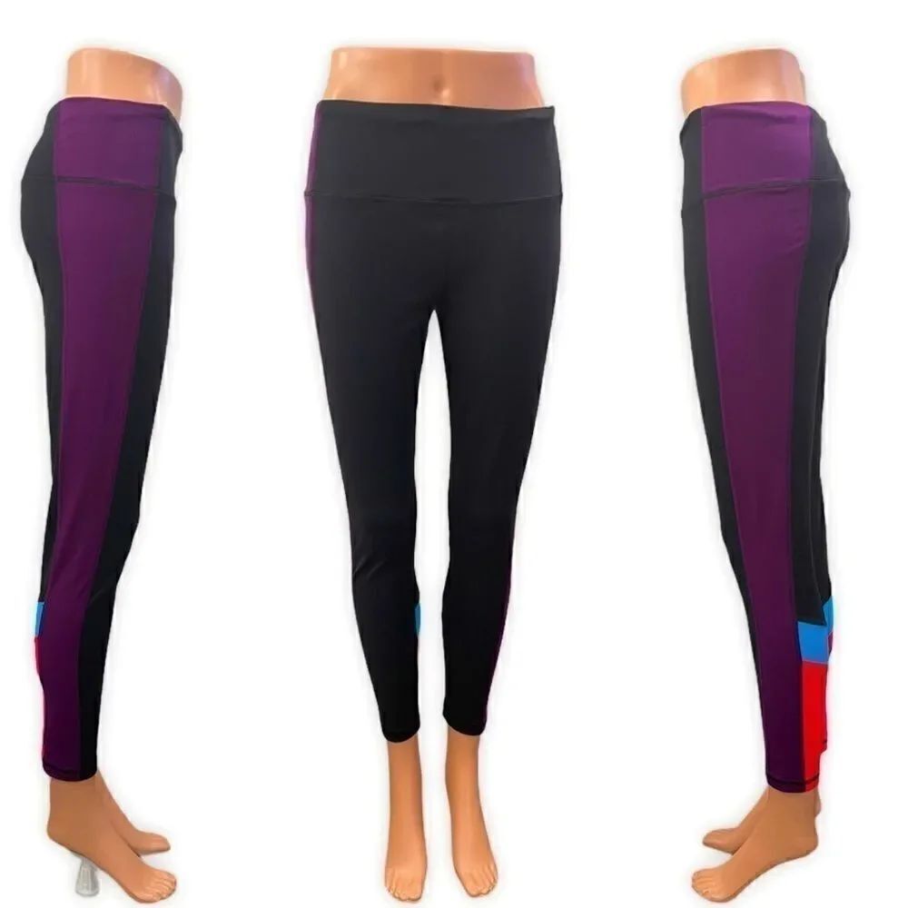 Victoria’s Secret Women’s Knockout Leggings in the Size Medium/Short (7/8)